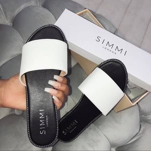 Women’s Slides